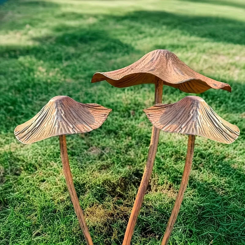 3pcs Retro Metal Rusty Mushroom Garden Decoration Set Outdoor Rusty Mushroom Plaque Garden Statues Sculptures Bonsai Accessories