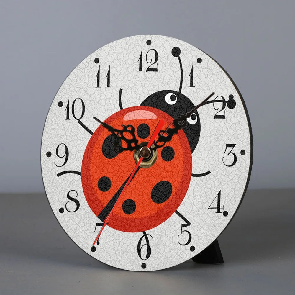 One Pack Animal Ladybug Pattern Decorative Hanging Clock, No Ticking, Silent Hanging Clock, Decorate Living Room, Bedroom, Offic