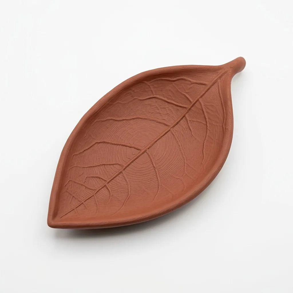 Minimalist 3D Leaf Jewelry Dish, Decorative Vanity Tray for Ring, Necklace & Bracelet Storage, Elegant Desktop Organizer Display