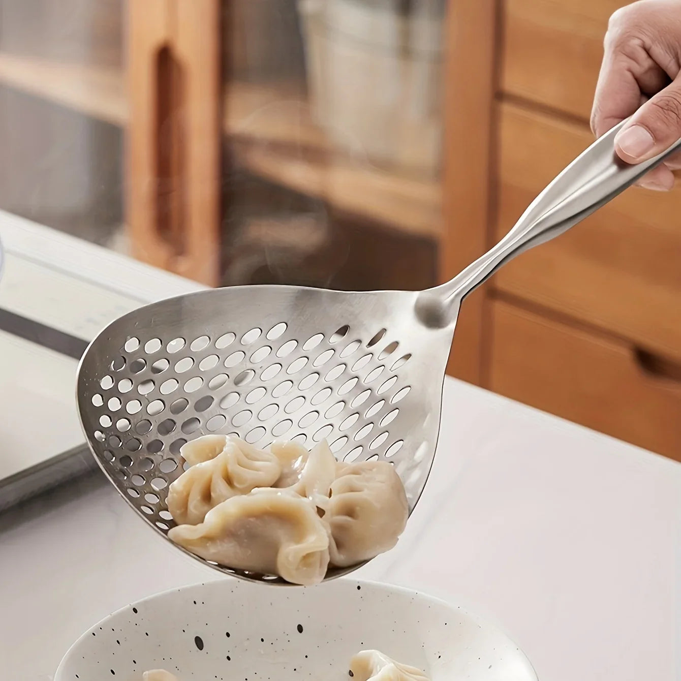 201 Stainless Steel Kitchenware Cooking Strainer with Wood Handle Pepper Seasoning Colander Sieve Utensils Filter Scoop Spoons