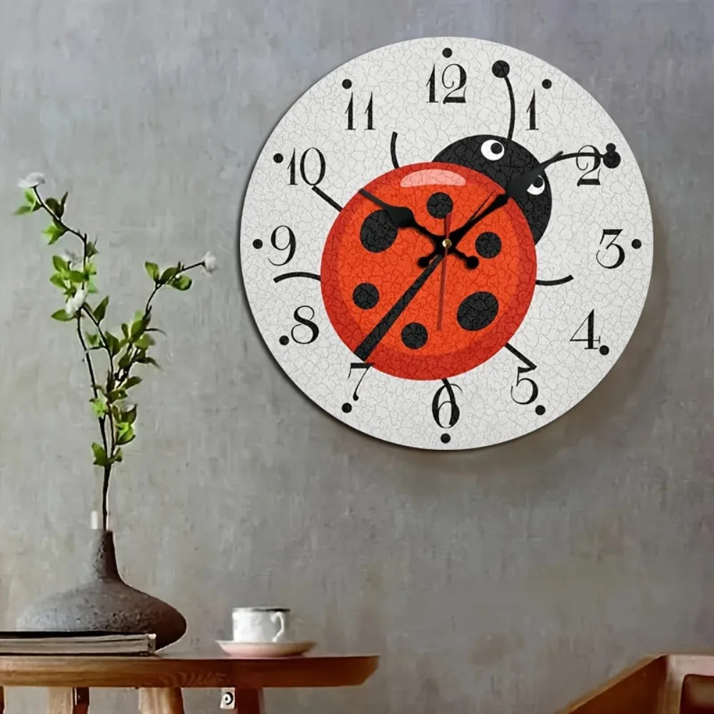 One Pack Animal Ladybug Pattern Decorative Hanging Clock, No Ticking, Silent Hanging Clock, Decorate Living Room, Bedroom, Offic