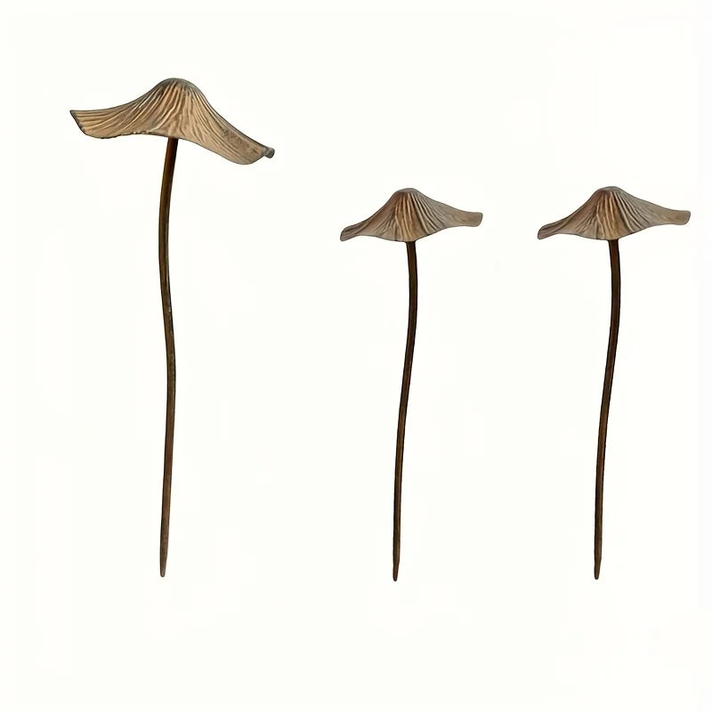 3pcs Retro Metal Rusty Mushroom Garden Decoration Set Outdoor Rusty Mushroom Plaque Garden Statues Sculptures Bonsai Accessories