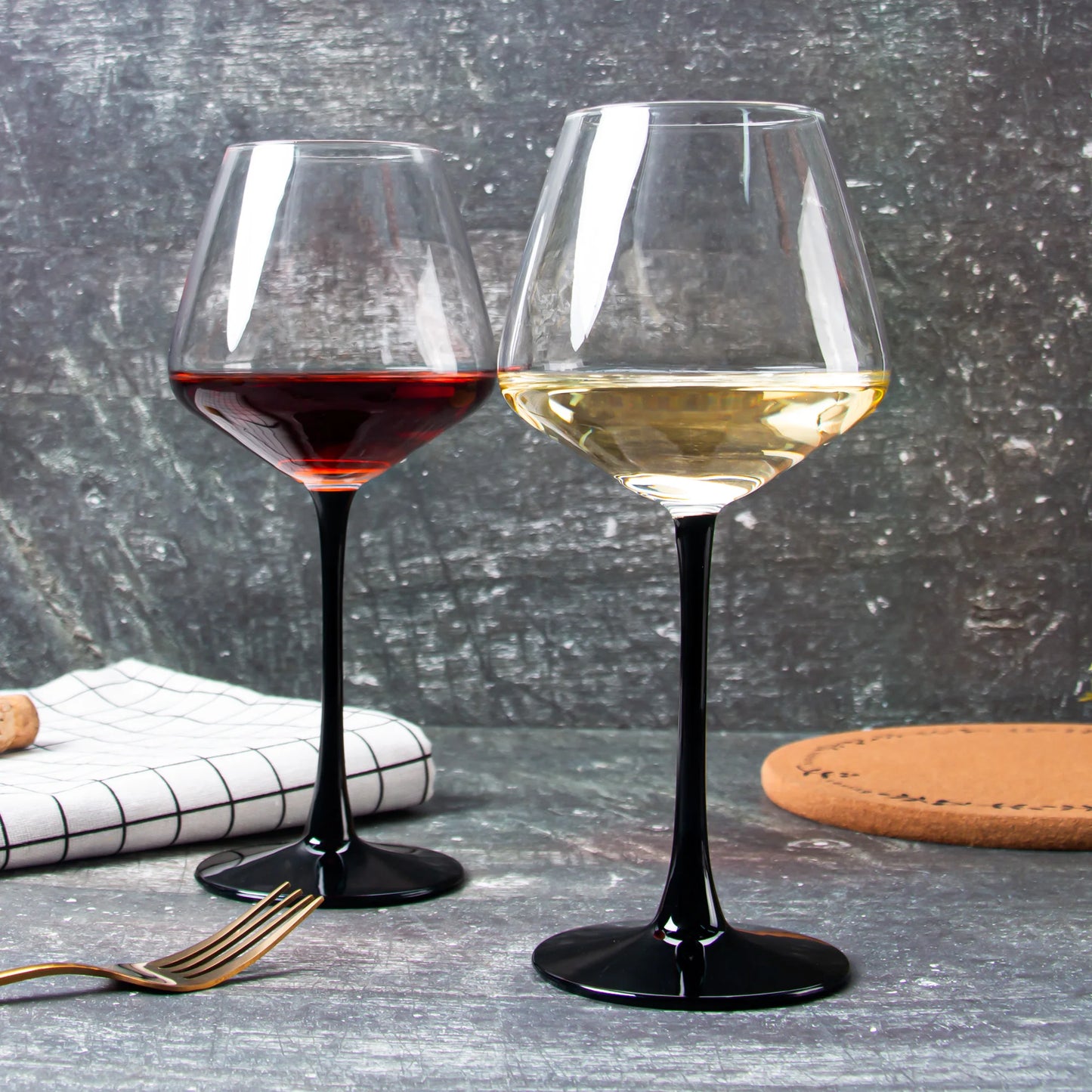 15.5oz 6-Pack Burgundy Black Stem Wine Glasses Shatterproof Dishwasher Safe Durable for Gifts Home